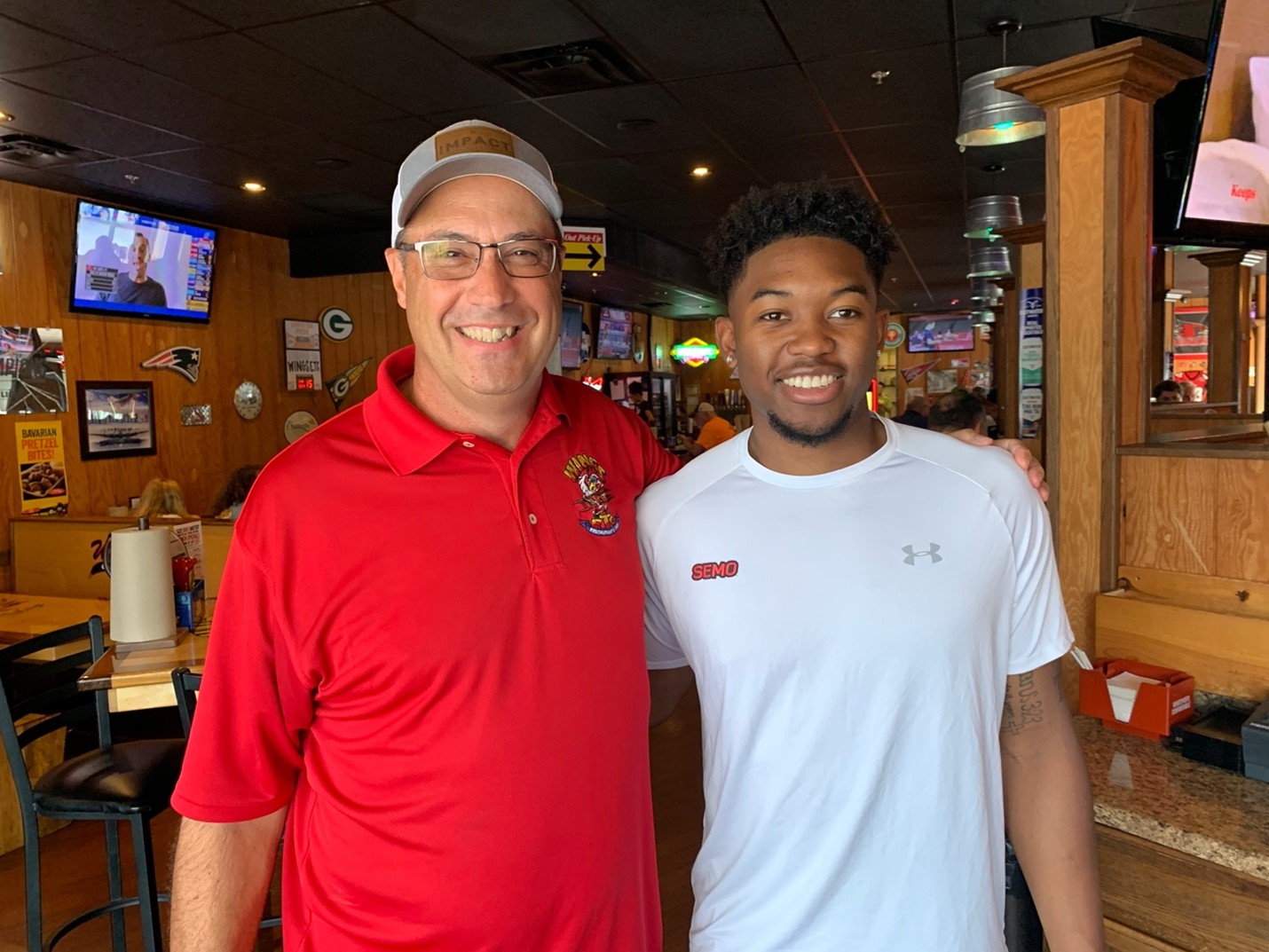 SEMO men’s basketball player signs endorsement deal with Wings Etc
