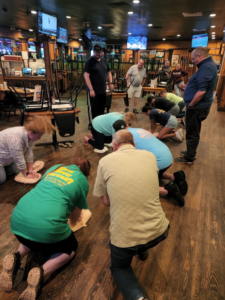 Nurse uses handsonly CPR to save man's life at Wings Etc. Niles